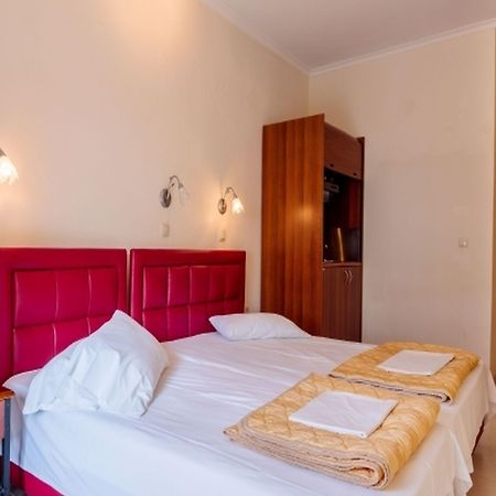 Christina Hotel Olympiakí Aktí 外观 照片