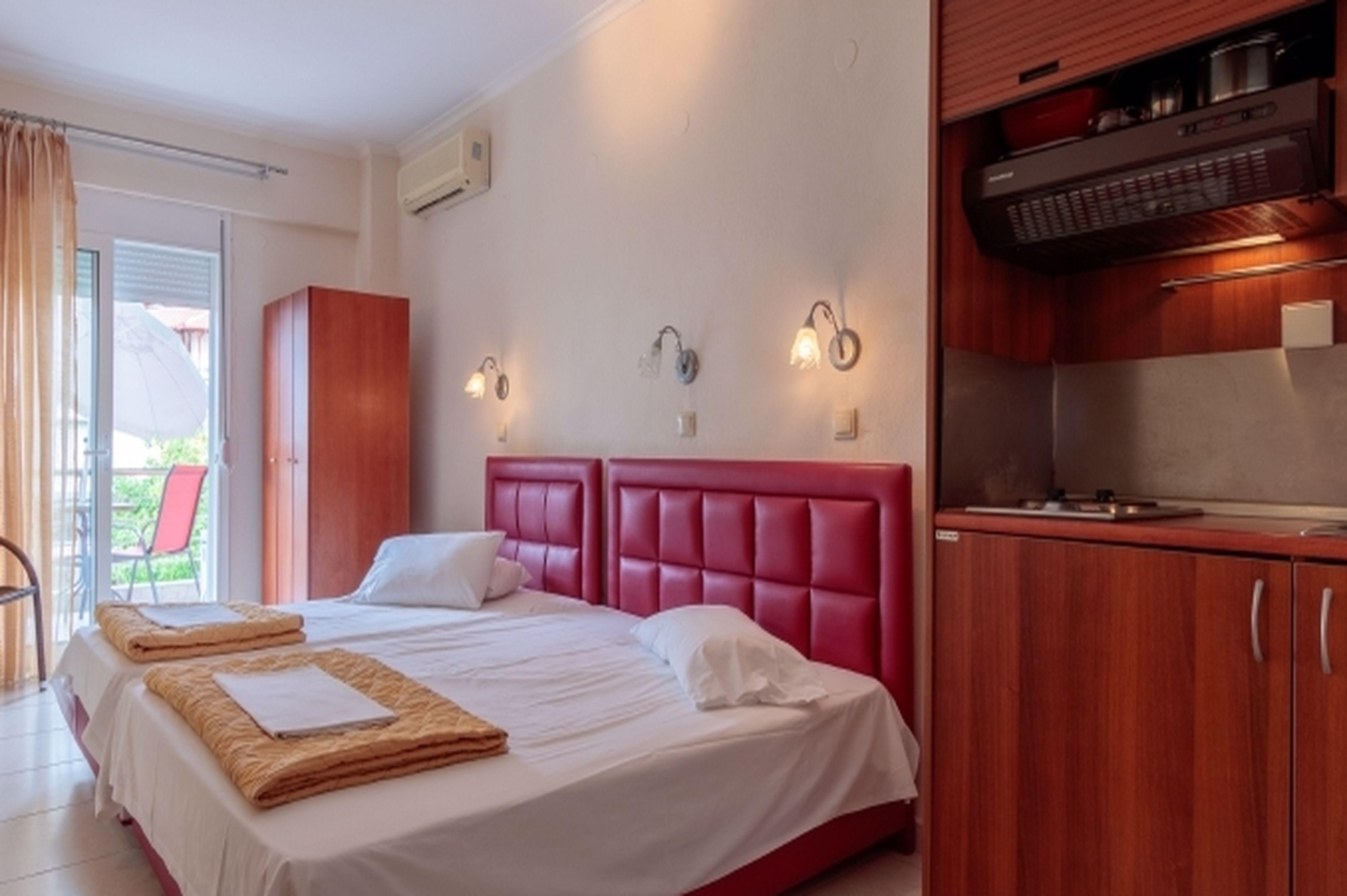 Christina Hotel Olympiakí Aktí 外观 照片